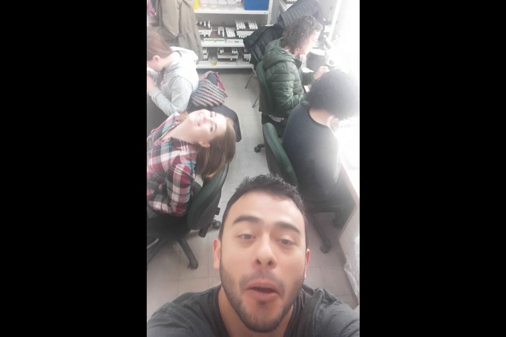 18_Having-fun-in-the-fly-room